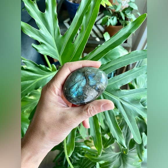 Other - Labradorite Palmstone